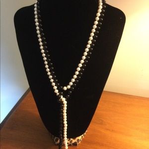 Fresh water pearl necklace.